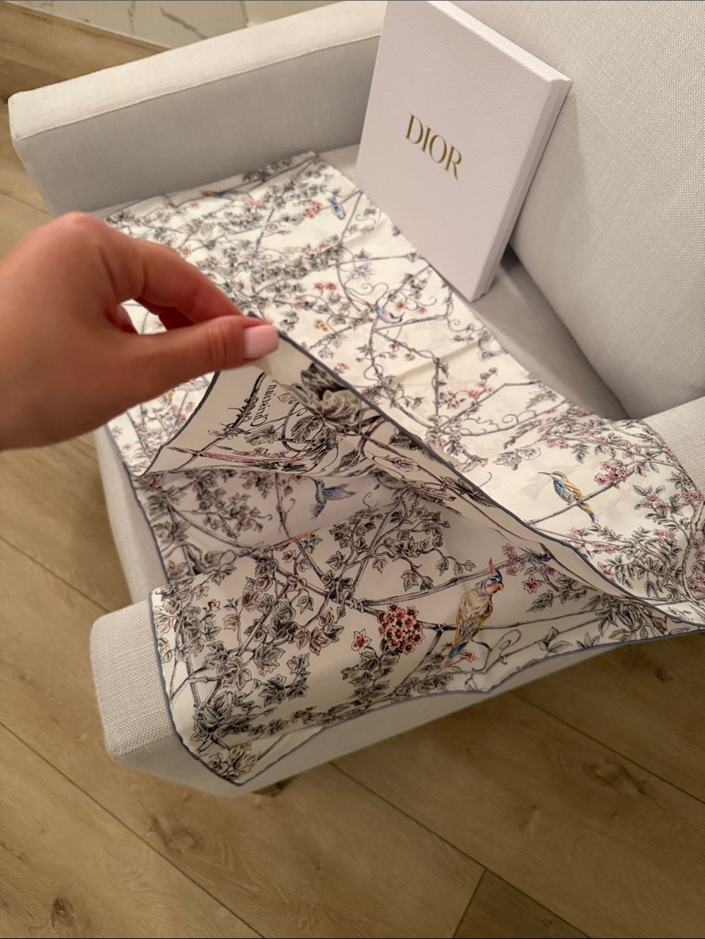 Dior - Picture 2 of 4